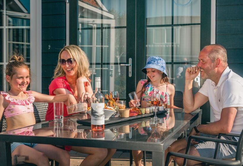 Курорт Europarcs De Rijp