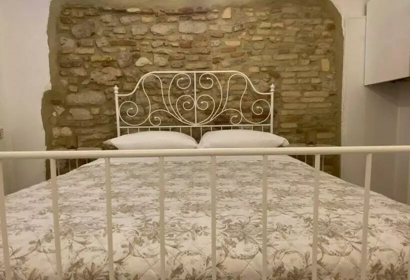 Aamiaismajoitus (B&B) Mama Maja