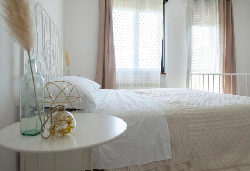 ベッドアンドブレックファースト Mama Maja