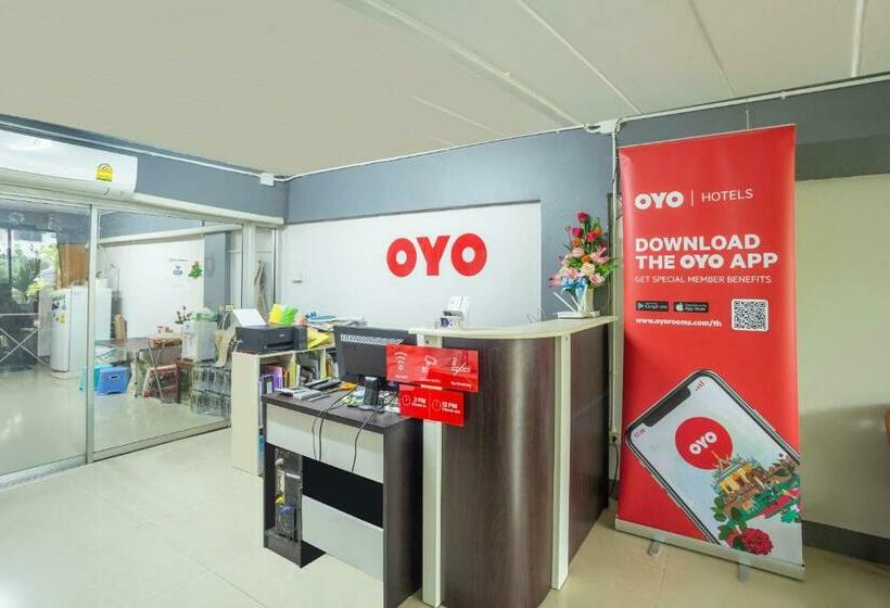 בית מלון כפרי Oyo 723 Lamphun Hostel