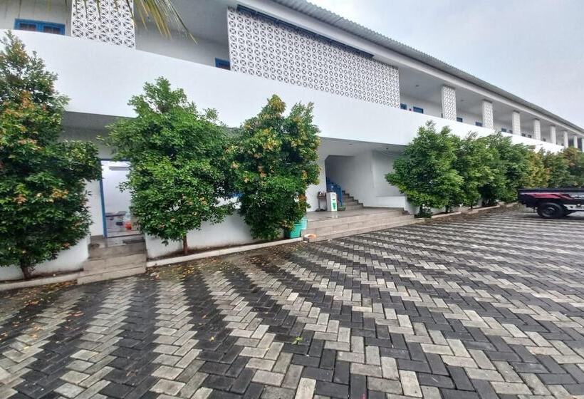 فندق Oyo 90510 Sand S Residence