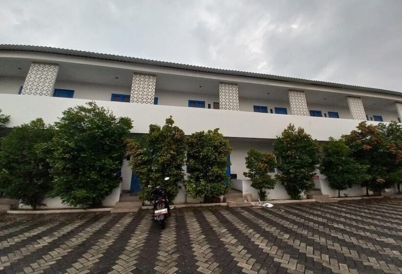 فندق Oyo 90510 Sand S Residence