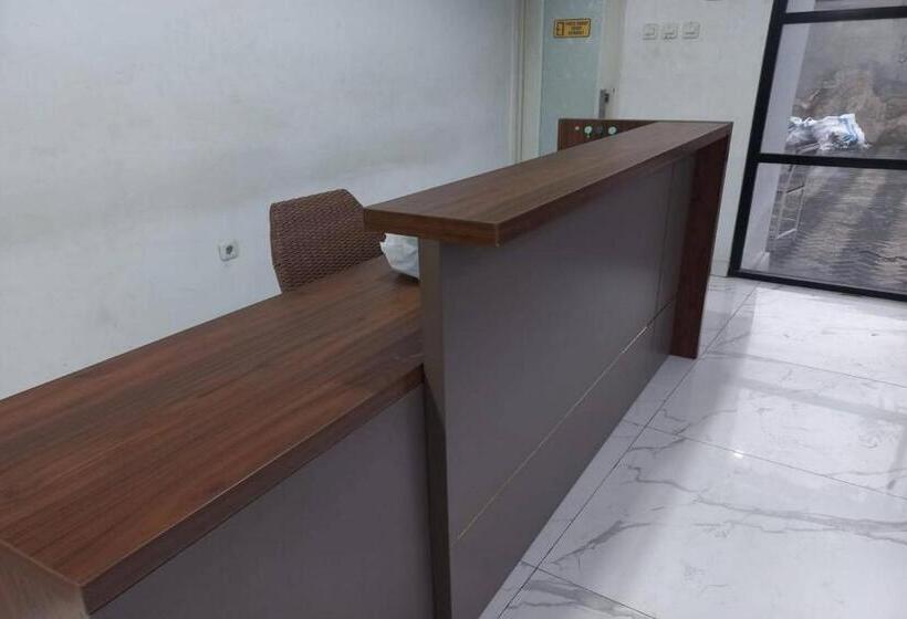 فندق Oyo 90510 Sand S Residence