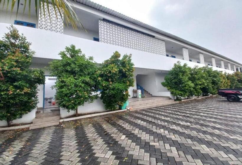 فندق Oyo 90510 Sand S Residence