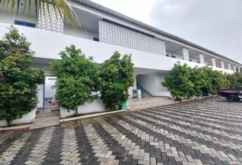 Hotelli Oyo 90510 Sand S Residence