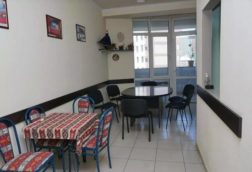 هاستل Panorama Hotel On Baghramyan Avenue