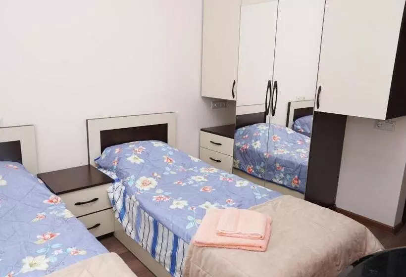 هاستل Panorama Hotel On Baghramyan Avenue