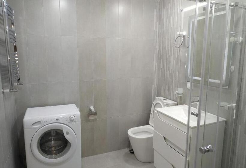 هاستل Panorama Hotel On Baghramyan Avenue