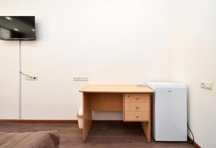 هاستل Panorama Hotel On Baghramyan Avenue