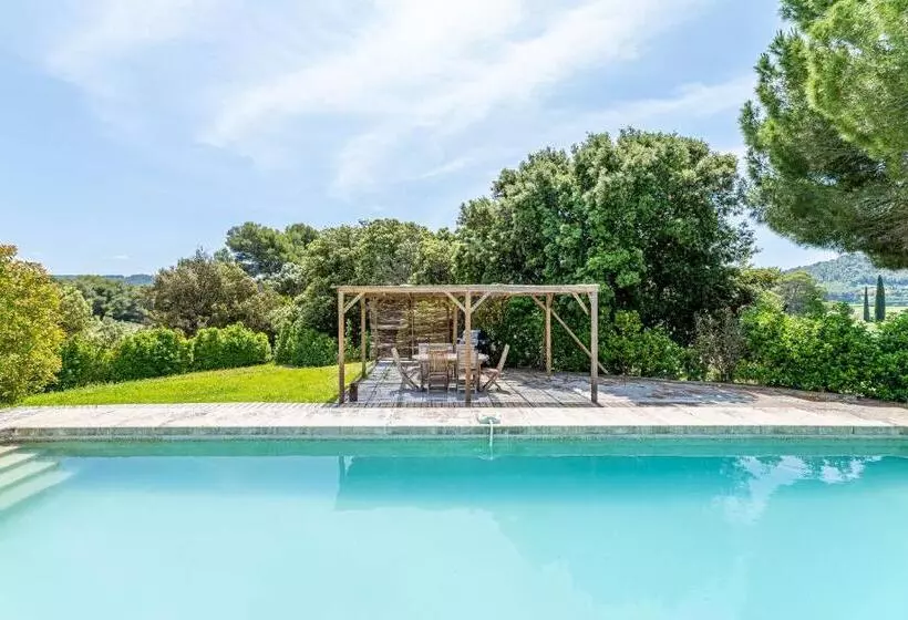 Aamiaismajoitus (B&B) La Bastide Des Saveurs