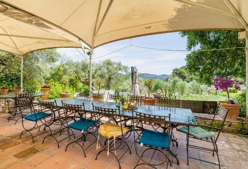 Aamiaismajoitus (B&B) La Bastide Des Saveurs