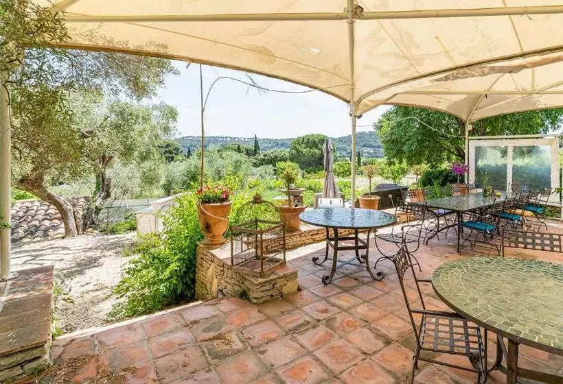 Aamiaismajoitus (B&B) La Bastide Des Saveurs