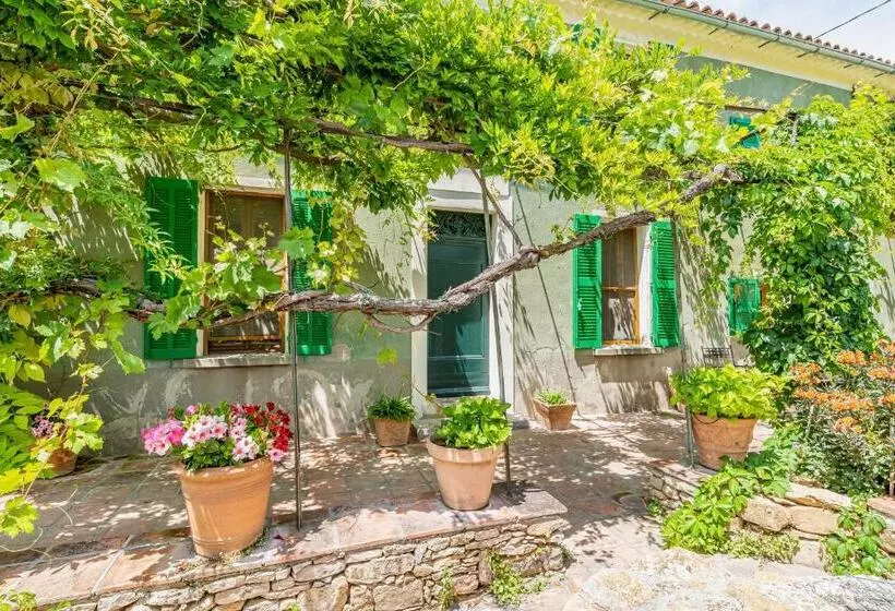 Aamiaismajoitus (B&B) La Bastide Des Saveurs