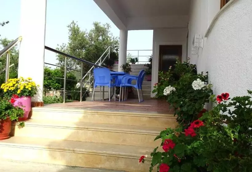Garden Vila Ermali