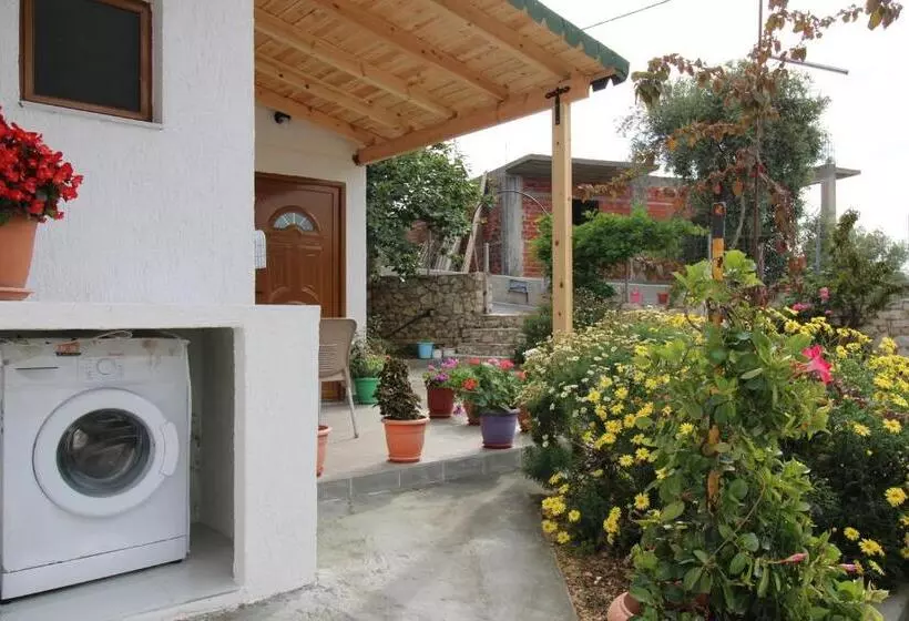 Garden Vila Ermali