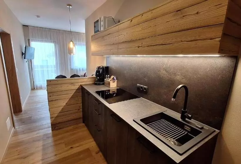 Hotelli Alpenspitz Appartements   Garni   B&b