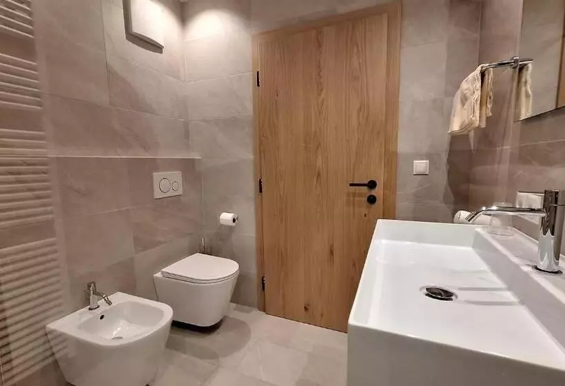 Hotelli Alpenspitz Appartements   Garni   B&b