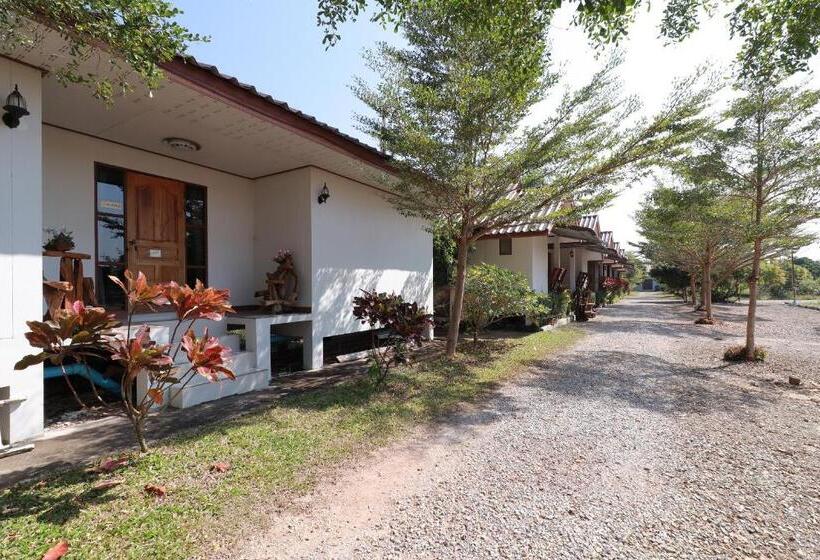 Oyo 553 Kongsup Resort