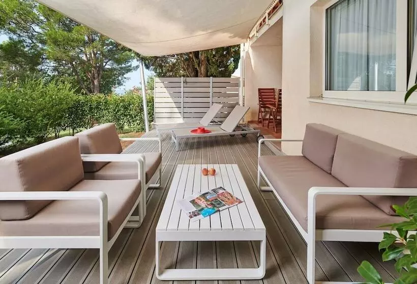 Apartments Bellevue Plava Laguna