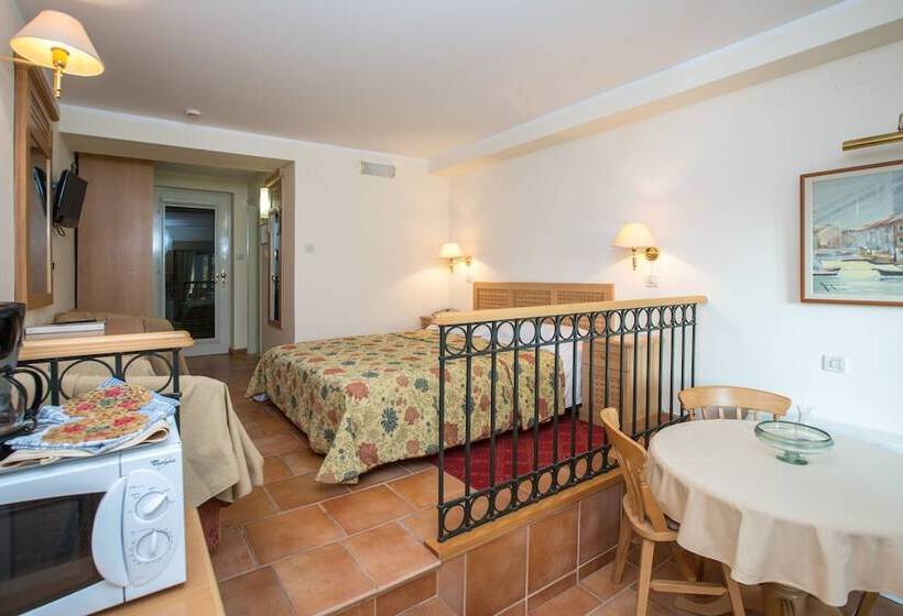 Apartments Bellevue Plava Laguna