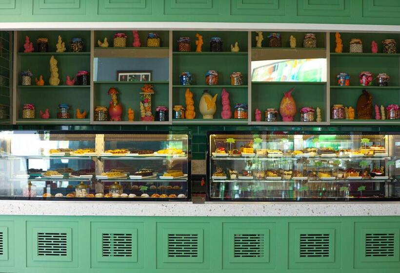 Crystal Flora Beach Resort - Ultimate All Inclusive