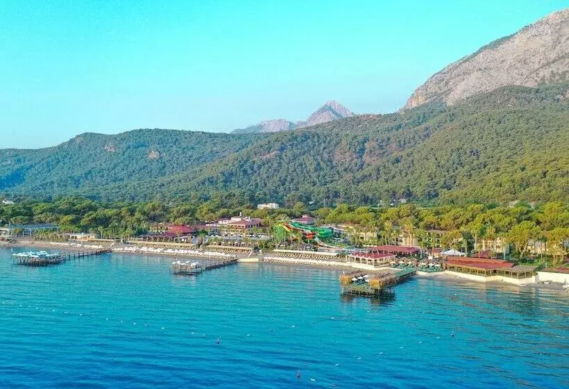 Crystal Flora Beach Resort - Ultimate All Inclusive