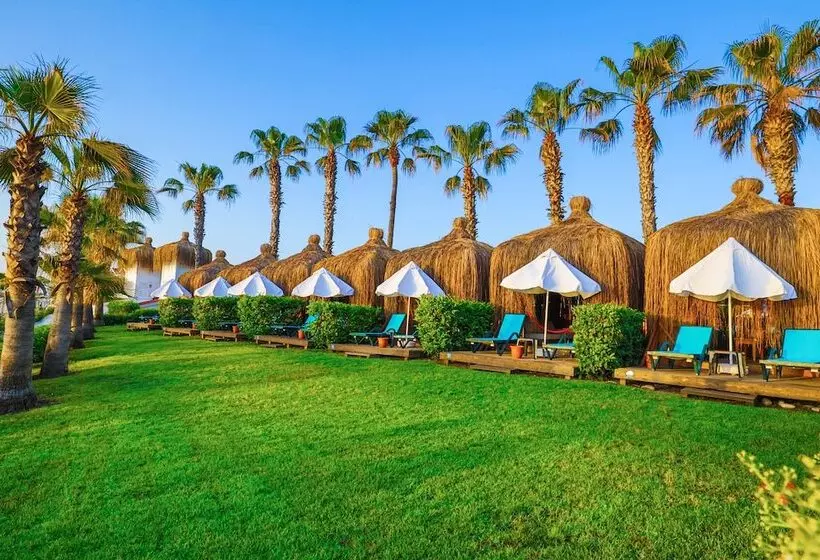 Crystal Flora Beach Resort - Ultimate All Inclusive