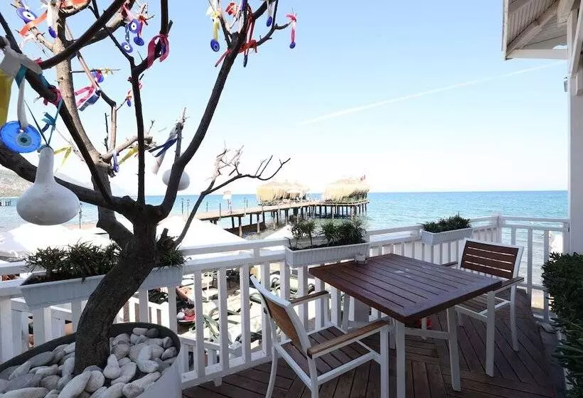 Crystal Flora Beach Resort - Ultimate All Inclusive