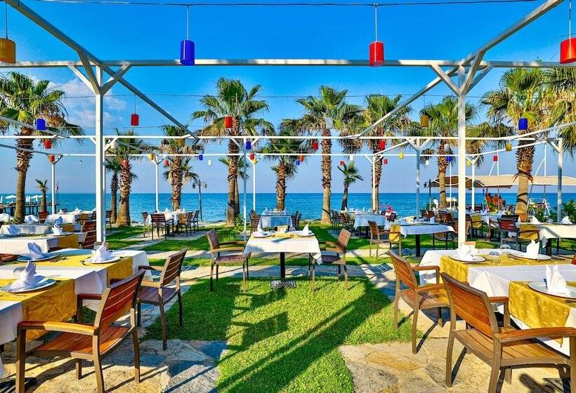 Crystal Flora Beach Resort - Ultimate All Inclusive