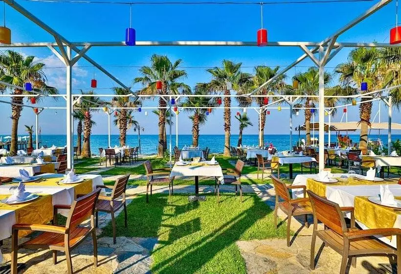 Crystal Flora Beach Resort - Ultimate All Inclusive