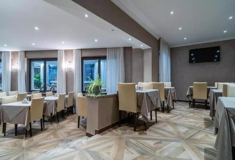 Globo Suite Correnti Hotels