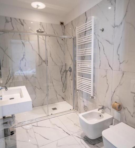 Globo Suite Correnti Hotels