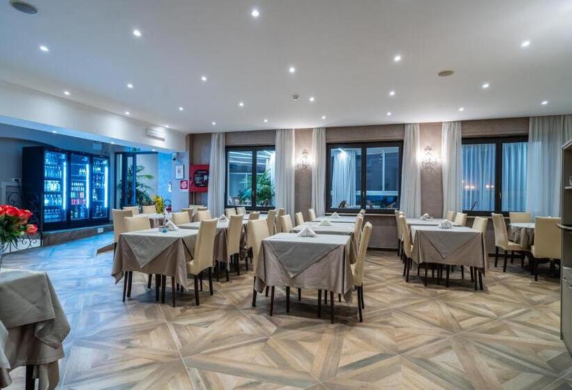 Globo Suite Correnti Hotels