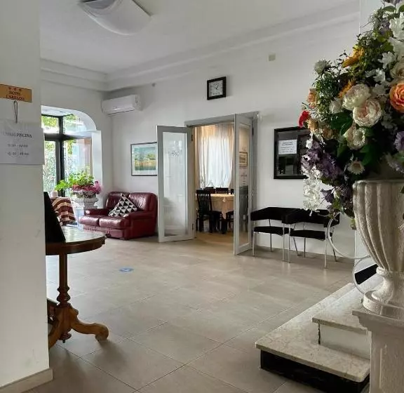 בית מלון כפרי Carillon