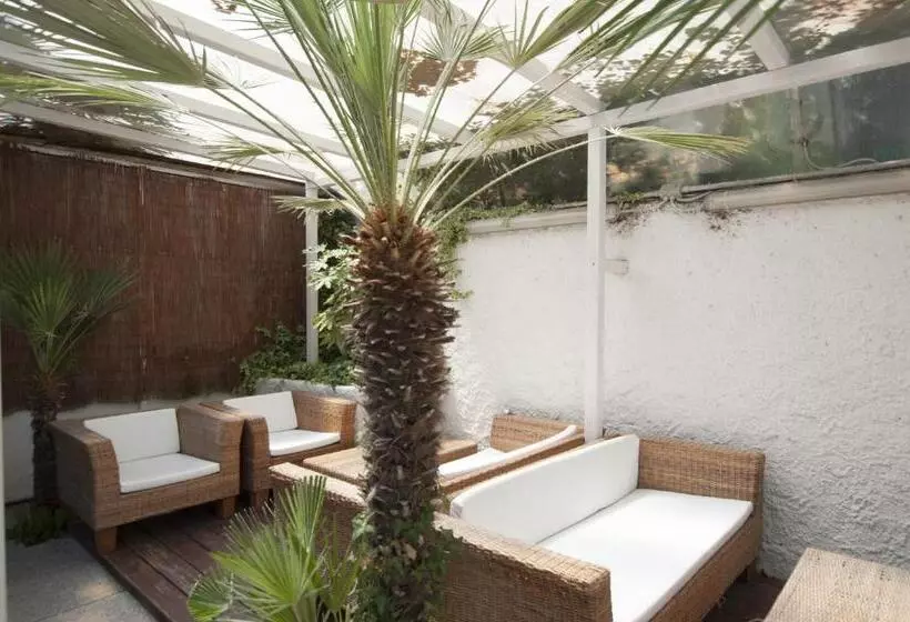 בית מלון כפרי Carillon