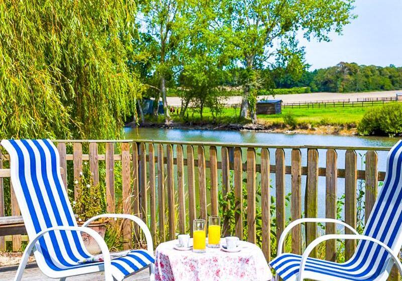 هتل Château Hôtel Du Colombier