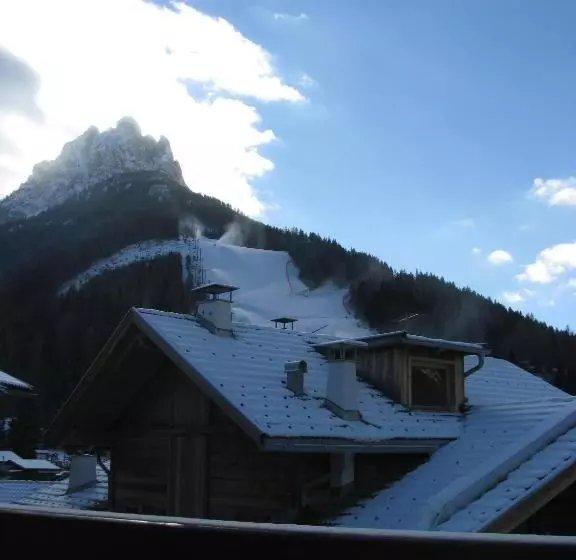 فندق Nès Crépes