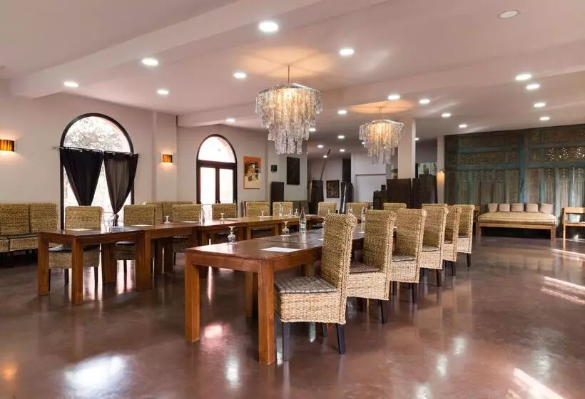 호텔 Restaurant Spa Disini Montpellier Est, The Originals Relais