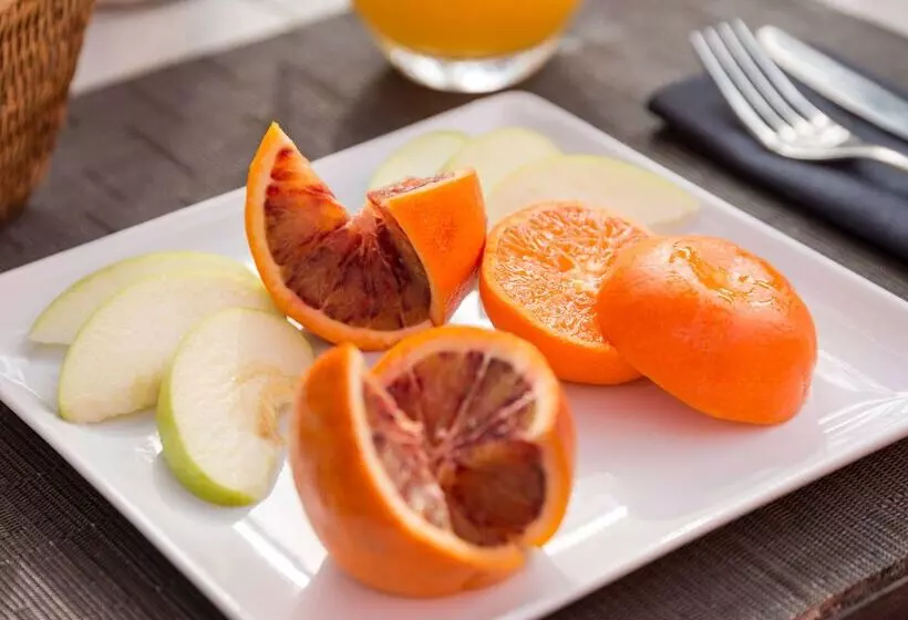 호텔 Restaurant Spa Disini Montpellier Est, The Originals Relais