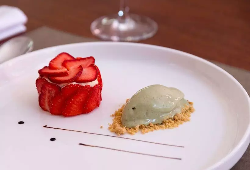 호텔 Restaurant Spa Disini Montpellier Est, The Originals Relais