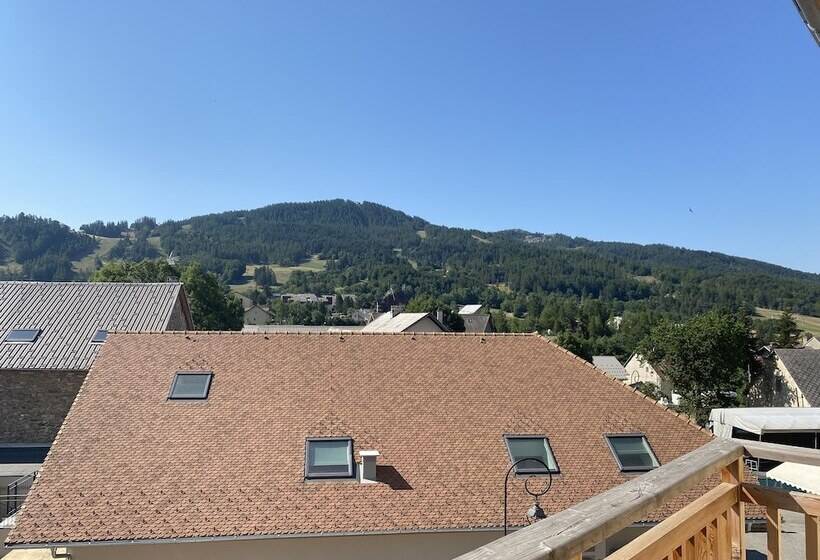 酒店 Hôtel Restaurant & Spa Les Autanes