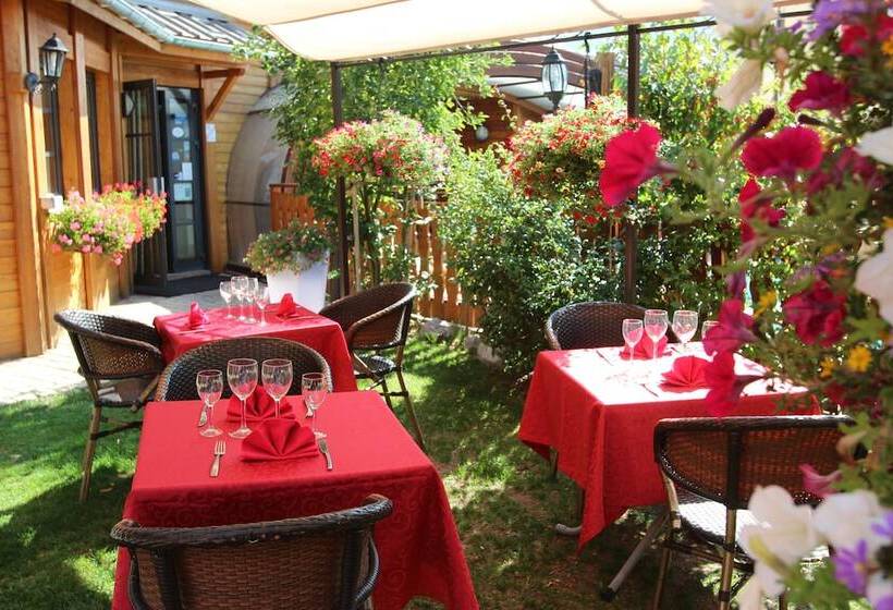 酒店 Hôtel Restaurant & Spa Les Autanes