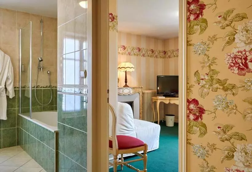 Отель Le Clos De Bourgogne