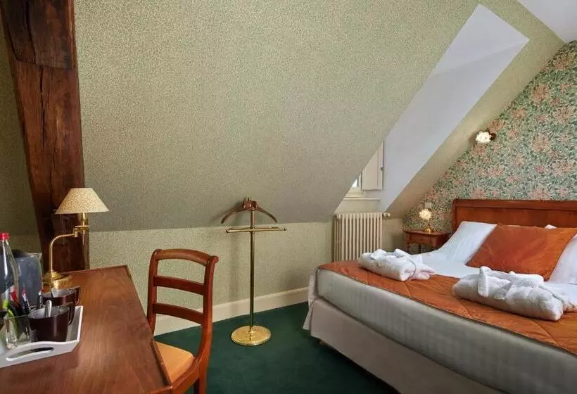 Отель Le Clos De Bourgogne