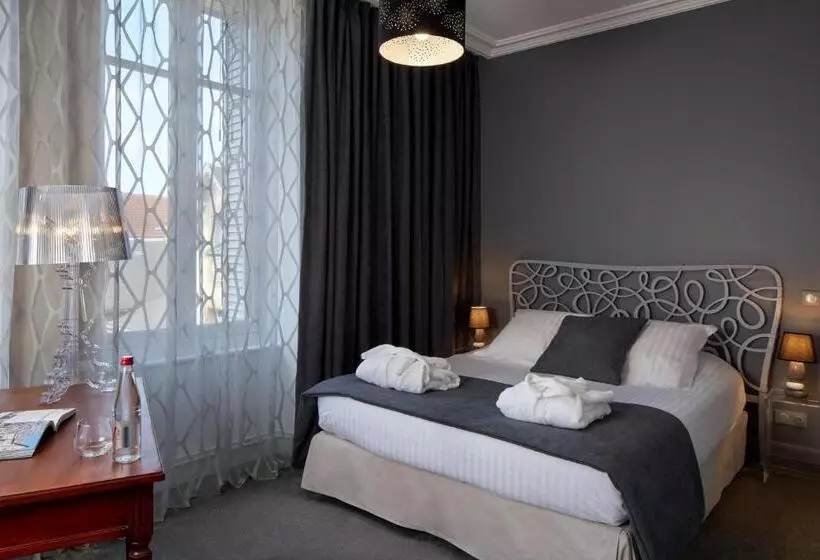 Отель Le Clos De Bourgogne