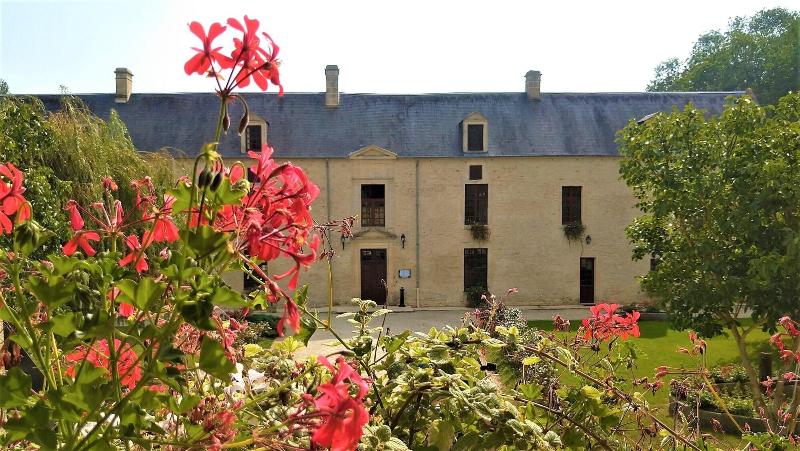 בית מלון כפרי Hôtel Le Manoir De Mathan Crépon à La Campagne 5 Mn D Arromanches Et 10 Mn De Bayeux