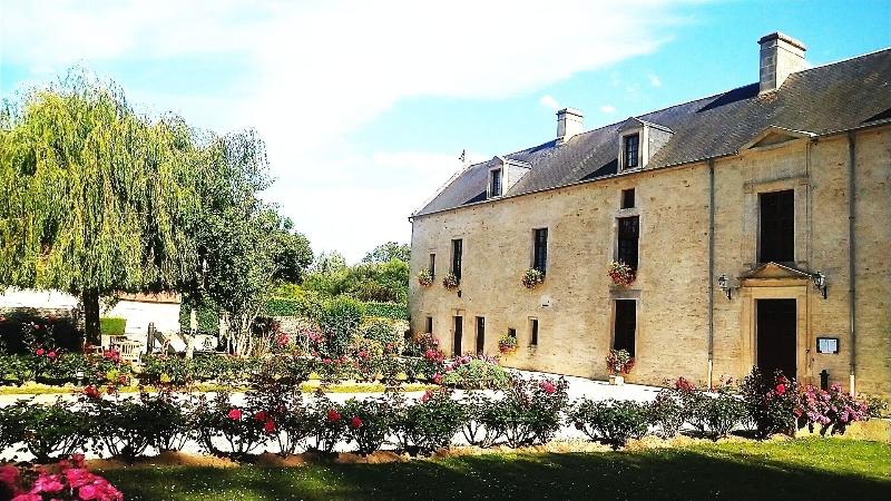 בית מלון כפרי Hôtel Le Manoir De Mathan Crépon à La Campagne 5 Mn D Arromanches Et 10 Mn De Bayeux