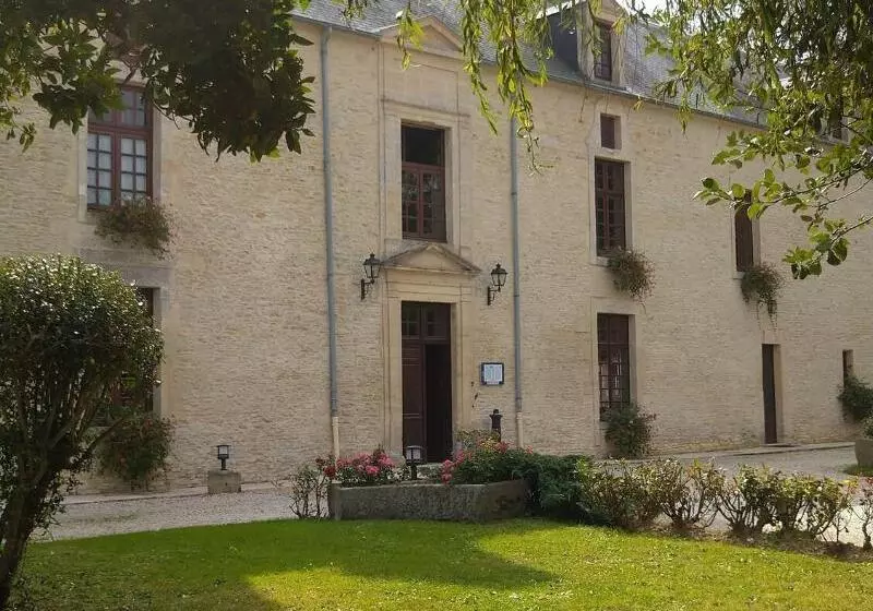 酒店 Hôtel Le Manoir De Mathan Crépon à La Campagne 5 Mn D Arromanches Et 10 Mn De Bayeux