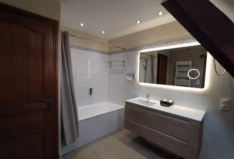 酒店 Hôtel Le Manoir De Mathan Crépon à La Campagne 5 Mn D Arromanches Et 10 Mn De Bayeux