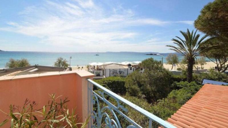 هتل Les Flots Bleus